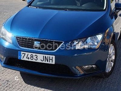 Usado Seat Leon Reference 110 CV (80 kW) 2016 Azul Berlina