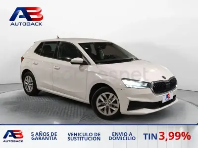 Usado Skoda Fabia Ambition 80 CV (58 kW) 2023 Blanco Utilitario