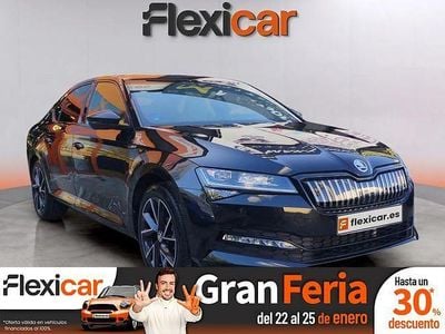 Negro Usado 2023 Skoda Superb SportLine | 34.890 € (Precio justo)