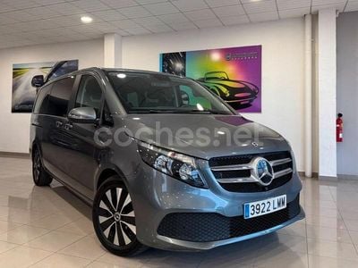 Gris / plata Usado 2021 Mercedes V220 Monovolumen | 46.900 € (Precio justo)