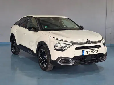Usado Citroën C4 Feel 131 CV (96 kW) 2023 Blanco SUV