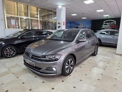 Usado VW Polo Advance 95 CV (69 kW) 2021 Gris Utilitario