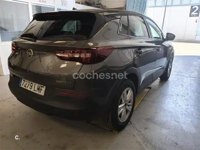 Usado Opel Grandland X 130 CV (95 kW) 2021 Gris / plata SUV