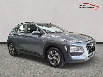 Usado Hyundai Kona 141 CV (103 kW) 2020 Gris / plata SUV