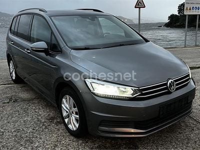 Usado VW Touran Sportline 150 CV (110 kW) 2017 Gris / plata Monovolumen