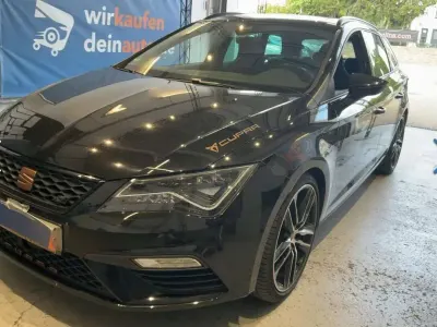 Usado Seat Leon ST 4Drive 300 CV (220 kW) 2019 Negro Familiar