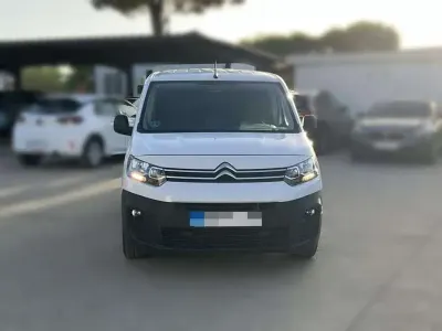 Usado Citroën Berlingo 102 CV (75 kW) 2021 Blanco Monovolumen