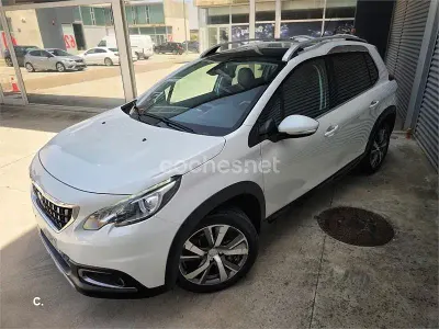Usado Peugeot 2008 Allure 120 CV (88 kW) 2016 Blanco SUV