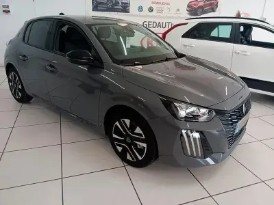 Nuevo Peugeot 208 Allure 100 CV (73 kW) 2025 Gris Utilitario
