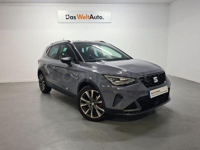 Usado Seat Arona FR 115 CV (84 kW) 2025 Gris / plata SUV