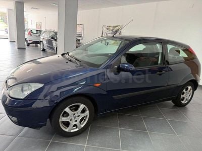 Usado Ford Focus Trend 100 CV (73 kW) 2004 Azul Berlina