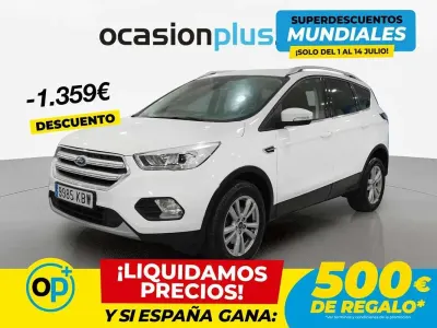 Usado Ford Kuga Titanium 120 CV (88 kW) 2017 Blanco SUV