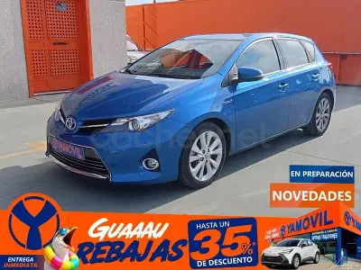 Usado Toyota Auris Hybrid Advance 136 CV (100 kW) 2014 Azul Berlina