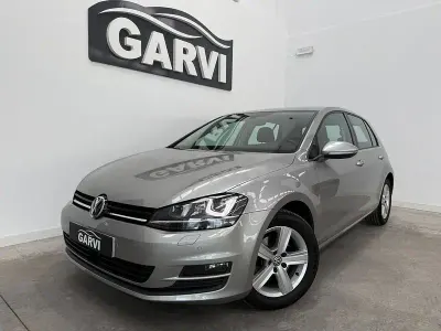 Usado VW Golf VII Advance 125 CV (91 kW) 2017 Gris / plata Berlina
