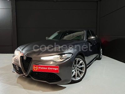 usado Alfa Romeo Giulia 2.2 JTDM 154KW 210CV VELOCE ATX 4P.