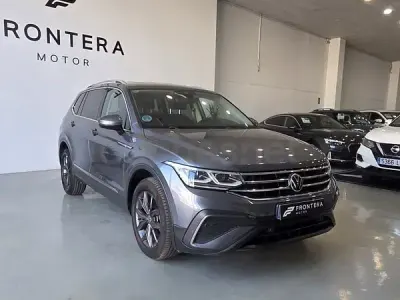 Usado VW Tiguan Allspace Life 150 CV (110 kW) 2022 Gris / plata SUV