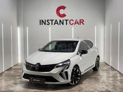Begagnad Renault Clio V Business 90 HK (66 kW) 2024 Vit Sedan