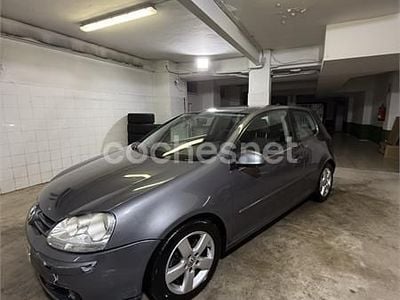 Gris / plata Usado 2007 VW Golf V Highline Berlina | 3500 € (Buen precio)