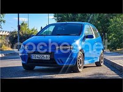Usado Fiat Punto 130 CV (95 kW) 2000 Azul Berlina