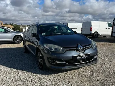 Usado Renault Mégane III Bose Edition 130 CV (95 kW) 2015 Gris