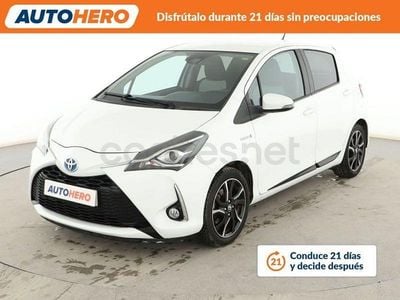 Usado Toyota Yaris Hybrid 101 CV (74 kW) 2017 Blanco Berlina