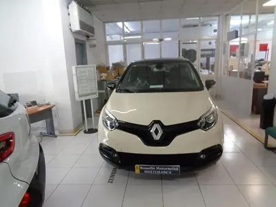 Usado Renault Captur Zen 90 HP (66 kW) 2015 Bege SUV