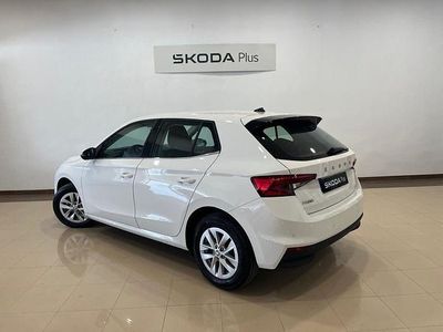 Blanco Usado 2023 Skoda Fabia Ambition | 16.690 € (Precio justo)