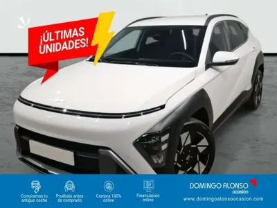 Używany Hyundai Kona 101 KM (74 kW) 2025 Biały SUV