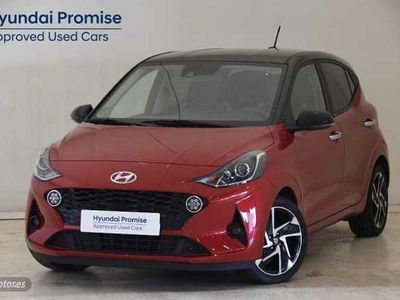 Usado Hyundai i10 83 CV (61 kW) 2023 Dragon red bitono Utilitario