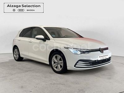 Blanco Usado 2023 VW Golf VIII Life Berlina | 22.600 € (Precio justo)