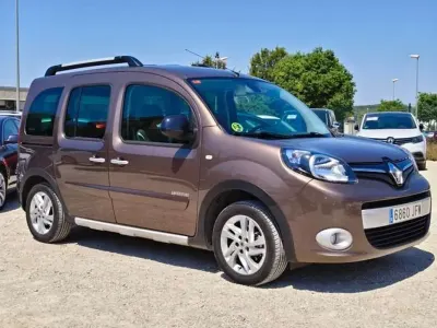 Usado Renault Kangoo 2015 Marrón Monovolumen