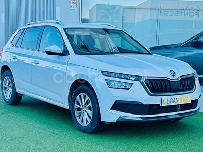 Blanco Usado 2023 Skoda Kamiq Ambition SUV | 18.990 €