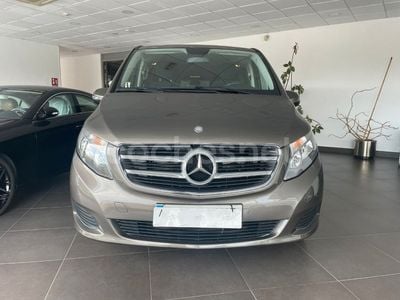 Mercedes V220