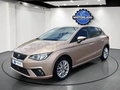 Usado Seat Ibiza Style 95 CV (69 kW) 2017 Rosa Berlina
