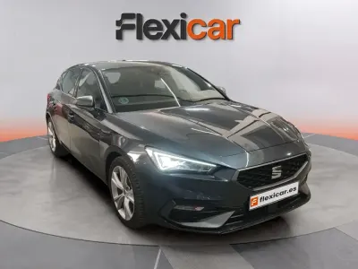 Usado Seat Leon FR 116 CV (85 kW) 2025 Azul Berlina