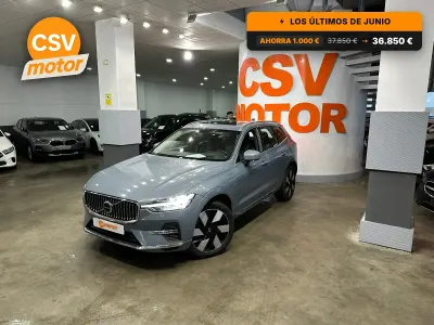 Usado Volvo XC60 Ultimate 455 CV (334 kW) 2023 Gris / plata SUV