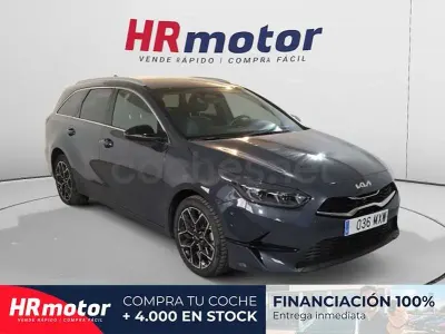 Usado Kia Ceed Style 100 CV (73 kW) 2025 Gris / plata Utilitario