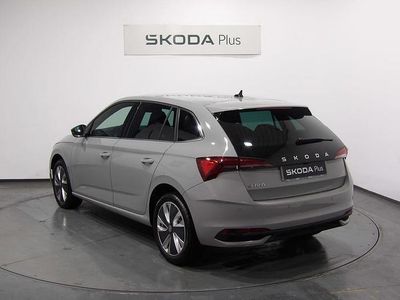 Nuevo Skoda Scala 115 CV (84 kW) 2025 Gris Utilitario