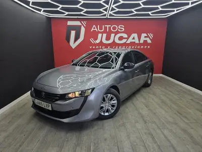 Usado Peugeot 508 Active 130 CV (95 kW) 2021 Gris / plata Berlina