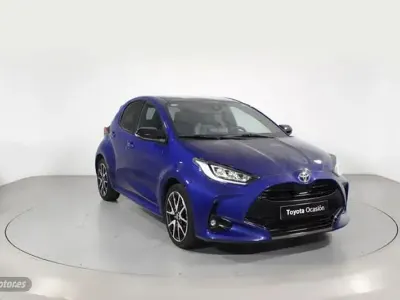 Usado Toyota Yaris Style 116 CV (85 kW) 2022 Azul Utilitario