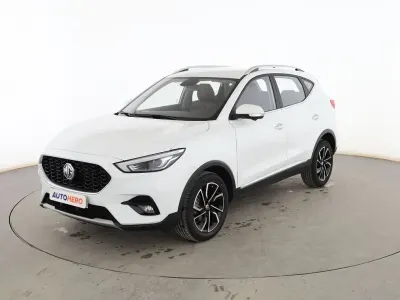 Begagnad MG ZS Luxury 106 HK (77 kW) 2023 Vit SUV