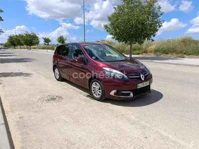 Begagnad Renault Scenic E-Tech Dynamique 130 HK (95 kW) 2014 Röd Minibuss