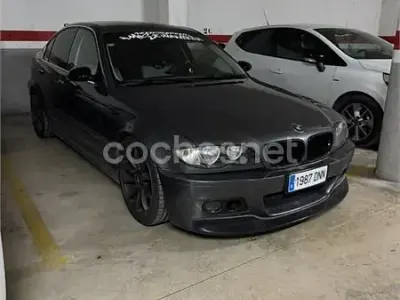 Usado BMW 320 Sport Line 136 CV (100 kW) 2002 Gris / plata Berlina