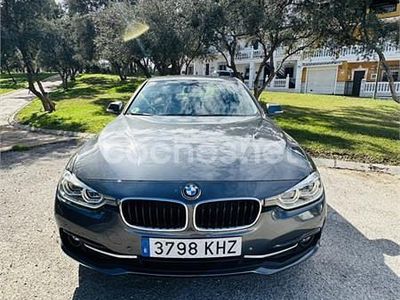 Usado BMW 318 Sport Line 150 CV (110 kW) 2018 Gris / plata Berlina