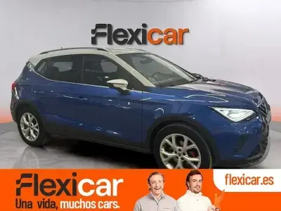 Usado Seat Arona FR 110 CV (80 kW) 2022 Azul SUV