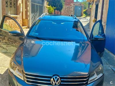 Usado VW Passat Highline 140 CV (102 kW) 2010 Azul Familiar