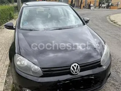 Usado VW Golf VII Advance 90 CV (66 kW) 2012 Negro Berlina