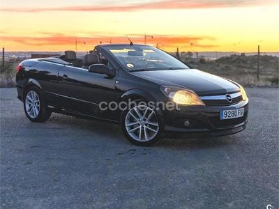 Negro Usado 2007 Opel Astra Cabriolet Cosmo Descapotable | 6590 € (Precio justo)