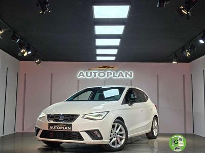 Usado Seat Ibiza FR 150 CV (110 kW) 2021 Blanco Utilitario