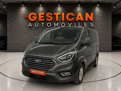 Usado Ford Tourneo Custom Titanium 126 CV (92 kW) 2022 Gris Van